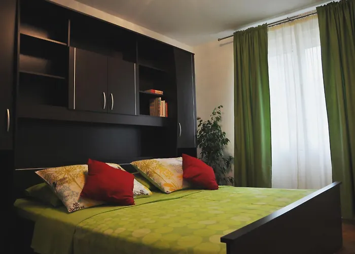 Apartment Center