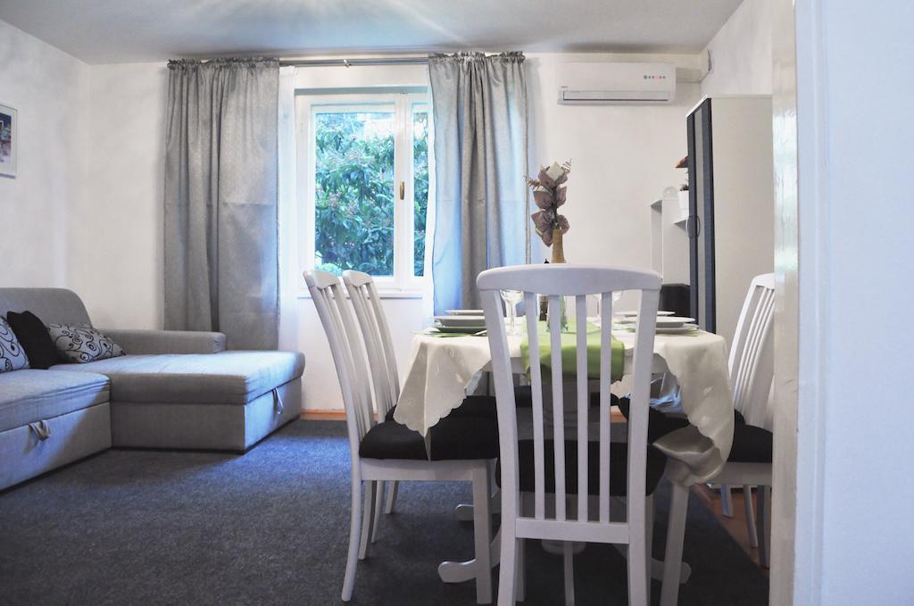 Apartma Center *
